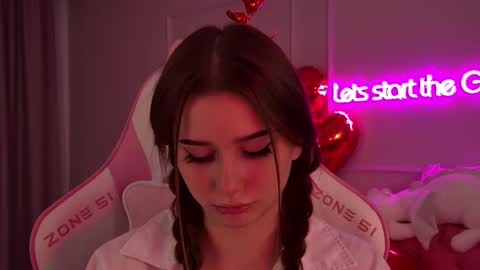 Snapshot of dianabecker chatting on February 2025 09:35:02 PM Diana online show from February 2025 09:35:02 PM