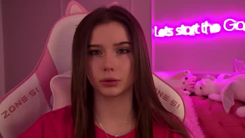 Snapshot of dianabecker chatting on February 2025 06:36:02 PM Diana online show from February 2025 06:36:02 PM