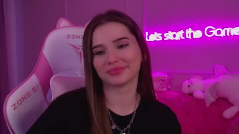 Snapshot of dianabecker chatting on March 2025 05:18:02 AM Diana online show from March 2025 05:18:02 AM