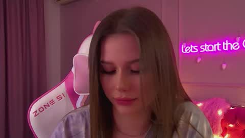 Snapshot of dianabecker chatting on November 2025 06:45:02 PM Diana online show from November 2025 06:45:02 PM