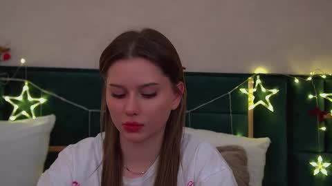 Snapshot of dianabecker chatting on December 2025 03:28:02 PM Diana online show from December 2025 03:28:02 PM