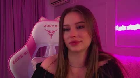 Snapshot of dianabecker chatting on January 2026 06:19:01 AM Diana online show from January 2026 06:19:01 AM