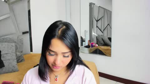 Snapshot of dianarous chatting on October 2025 02:45:01 AM dianarous online show from October 2025 02:45:01 AM