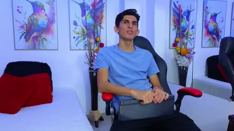 Snapshot of dianayleo chatting on December 2024 01:49:02 PM Ana Leo online show from December 2024 01:49:02 PM