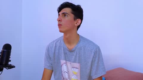 Snapshot of dianayleo chatting on February 2025 12:05:02 PM Ana Leo online show from February 2025 12:05:02 PM