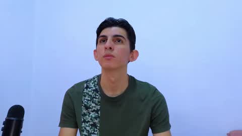 Snapshot of dianayleo chatting on February 2025 12:04:02 PM Ana Leo online show from February 2025 12:04:02 PM