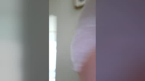 diapmenmessy online show from May 2026 08:00:01 AM