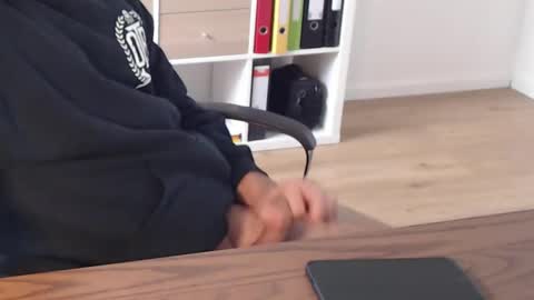 Snapshot of dickeeier96 chatting on November 2025 09:08:02 AM dickeeier96 online show from November 2025 09:08:02 AM