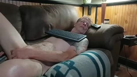 Snapshot of dickfitzwell123 chatting on June 2026 09:58:01 AM dickfitzwell123 online show from June 2026 09:58:01 AM