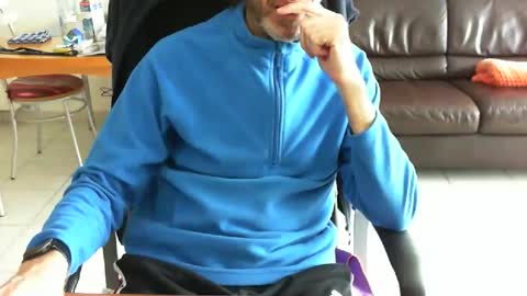 didonc from france..... online show from March 2026 08:15:01 AM