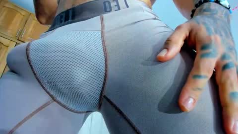 Snapshot of diego__cruz chatting on November 2025 11:01:02 AM Diego online show from November 2025 11:01:02 AM