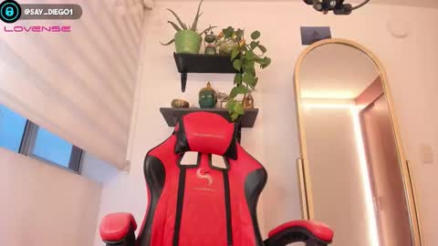 Snapshot of diego_latino chatting on December 2025 10:40:02 PM Diego lat online show from December 2025 10:40:02 PM