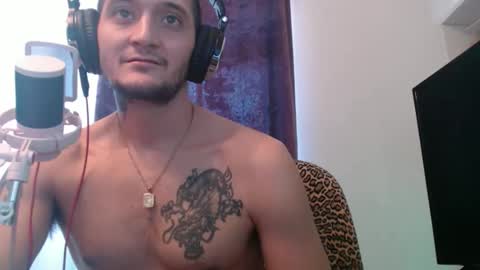 digital_spirit122849 online show from November 2025 04:18:02 PM