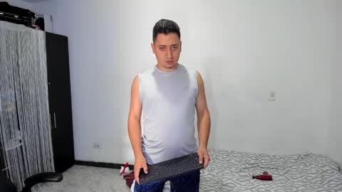diiego_xxx online show from April 2026 05:11:01 PM