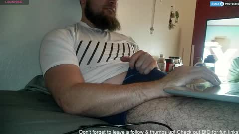 Daddy online show from April 2026 04:37:01 AM