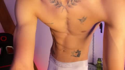 DILAN online show from April 2026 08:17:01 PM