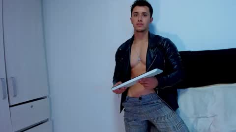 Snapshot of dilan_coy chatting on January 2025 05:30:01 PM Dilan Coy online show from January 2025 05:30:01 PM