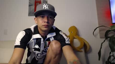 Snapshot of dilanxxx8888 chatting on November 2025 11:15:01 PM dilanxxx8888 online show from November 2025 11:15:01 PM