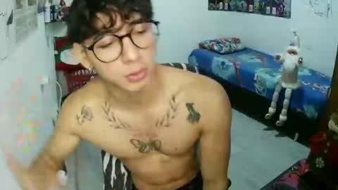 Snapshot of dillom420 chatting on December 2025 06:24:02 PM dillom420 online show from December 2025 06:24:02 PM