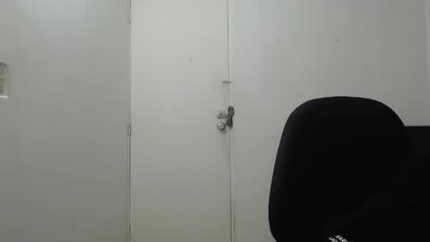 Snapshot of dimitri_quiet chatting on December 2024 06:15:01 AM Dimitri online show from December 2024 06:15:01 AM