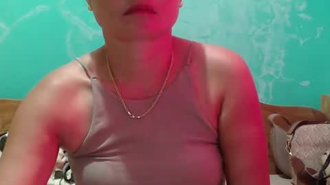 Snapshot of dimple_42 chatting on February 2025 05:43:02 AM Dimple online show from February 2025 05:43:02 AM