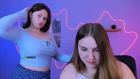 dina_bloom online show from May 2026 07:55:01 PM