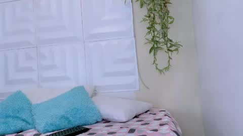 DINA online show from April 2026 03:54:02 PM