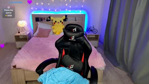 Dina online show from February 2025 09:00:02 AM