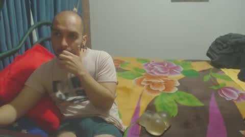 Dincht online show from November 2025 10:32:01 PM