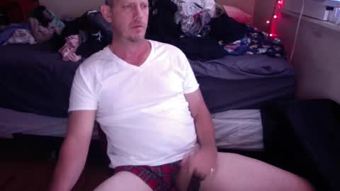 Snapshot of dingoman3939 chatting on October 2025 01:53:02 PM ManDingoMan online show from October 2025 01:53:02 PM