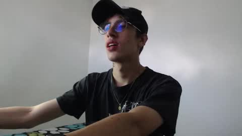 Snapshot of dio_star chatting on November 2025 01:15:01 PM Dio online show from November 2025 01:15:01 PM