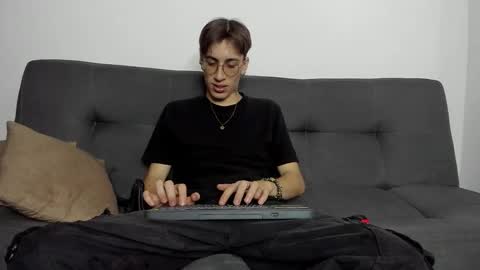 Snapshot of dio_star chatting on November 2025 01:25:02 PM Dio online show from November 2025 01:25:02 PM