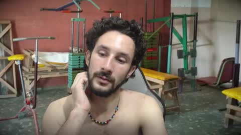 Snapshot of dioni_soe chatting on February 2025 01:26:01 AM Henry online show from February 2025 01:26:01 AM