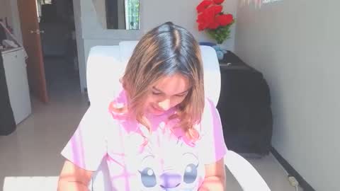 diosadeluniverso_ online show from December 2025 06:04:02 PM