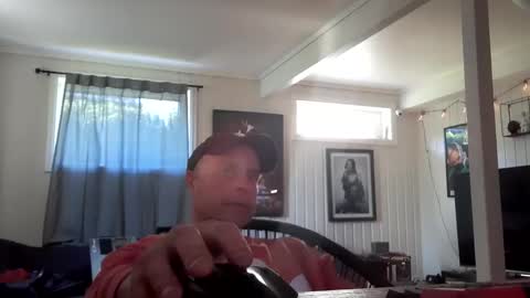 Snapshot of dirkdigglerofficial chatting on June 2026 05:39:01 AM dirkdigglerofficial online show from June 2026 05:39:01 AM