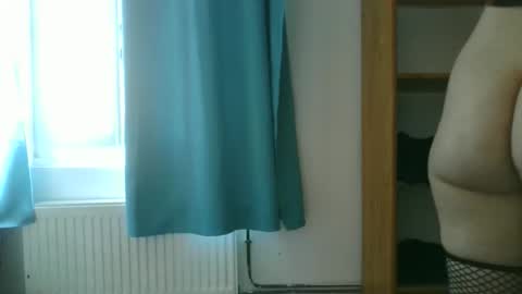 Snapshot of dirrty_girl_ chatting on September 2025 10:42:02 AM Shelly online show from September 2025 10:42:02 AM