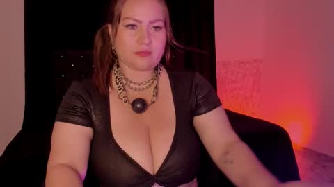 Violet online show from December 2025 05:57:01 AM