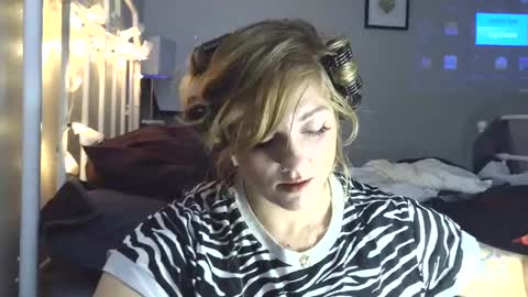 Daisy Wylde online show from December 2024 04:04:01 PM