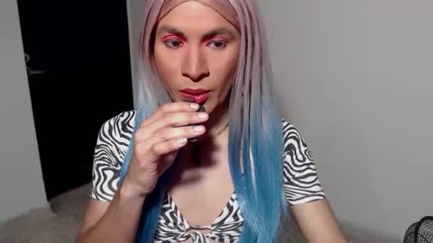 Snapshot of dirtydanezka chatting on November 2025 04:33:02 AM dirtydanezka online show from November 2025 04:33:02 AM