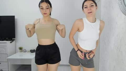 Snapshot of dirtygirls99 chatting on January 2025 03:22:01 AM Gyna Josie online show from January 2025 03:22:01 AM