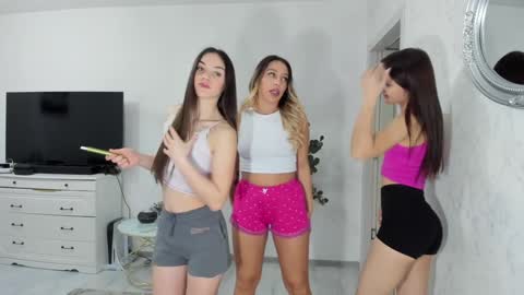 Snapshot of dirtygirls99 chatting on February 2026 12:26:01 AM Gyna Josie online show from February 2026 12:26:01 AM