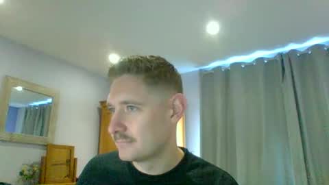 Exhibitionist Ben online show from November 2025 10:32:02 AM