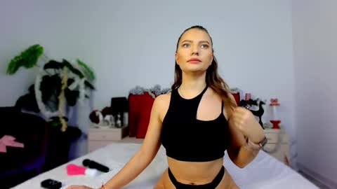 Chloe online show from December 2025 06:11:01 AM