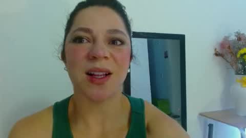 Snapshot of disneey2888 chatting on January 2026 02:05:02 AM disneey2888 online show from January 2026 02:05:02 AM