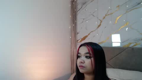 disyamil_pineda online show from May 2026 02:39:02 AM