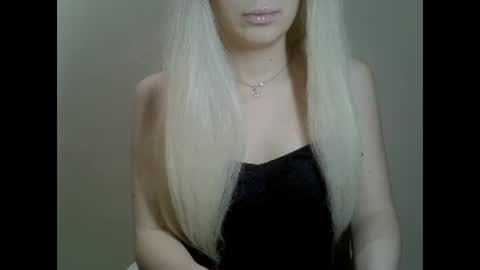 Snapshot of ditamilton chatting on January 2025 07:14:02 PM DitaMilton online show from January 2025 07:14:02 PM