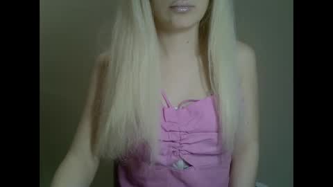 Snapshot of ditamilton chatting on February 2025 04:48:02 PM DitaMilton online show from February 2025 04:48:02 PM