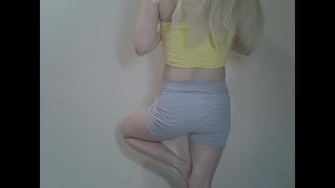 Snapshot of ditamilton chatting on February 2025 08:41:01 PM DitaMilton online show from February 2025 08:41:01 PM