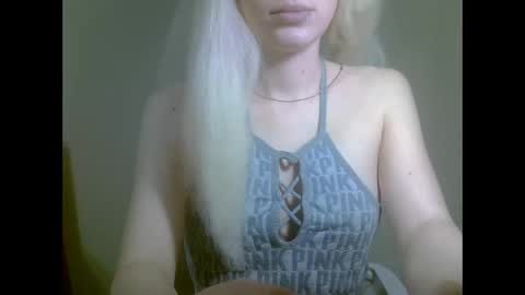 Snapshot of ditamilton chatting on September 2025 07:28:01 PM DitaMilton online show from September 2025 07:28:01 PM