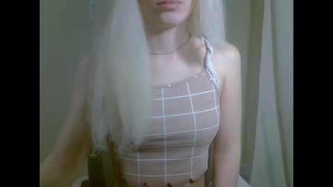 Snapshot of ditamilton chatting on October 2025 07:56:02 PM DitaMilton online show from October 2025 07:56:02 PM